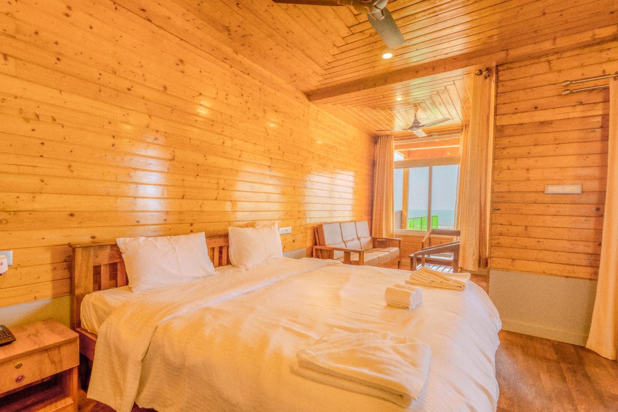The O2H Agonda Beach Resort エクステリア 写真