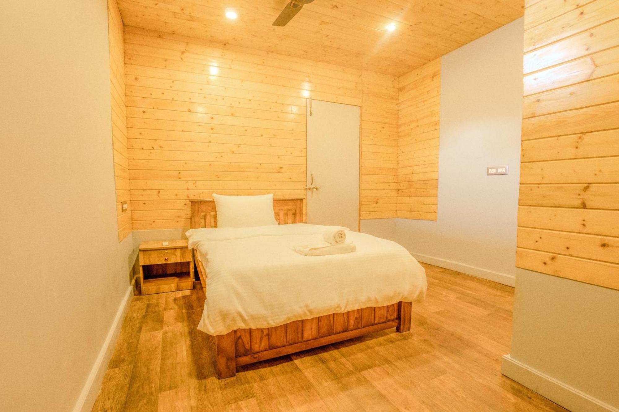 The O2H Agonda Beach Resort エクステリア 写真
