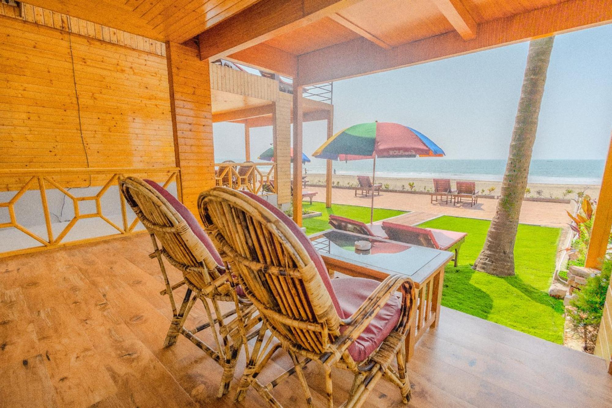 The O2H Agonda Beach Resort エクステリア 写真